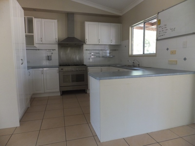 13 GREVILLEA DRIVE, Redridge QLD 4660