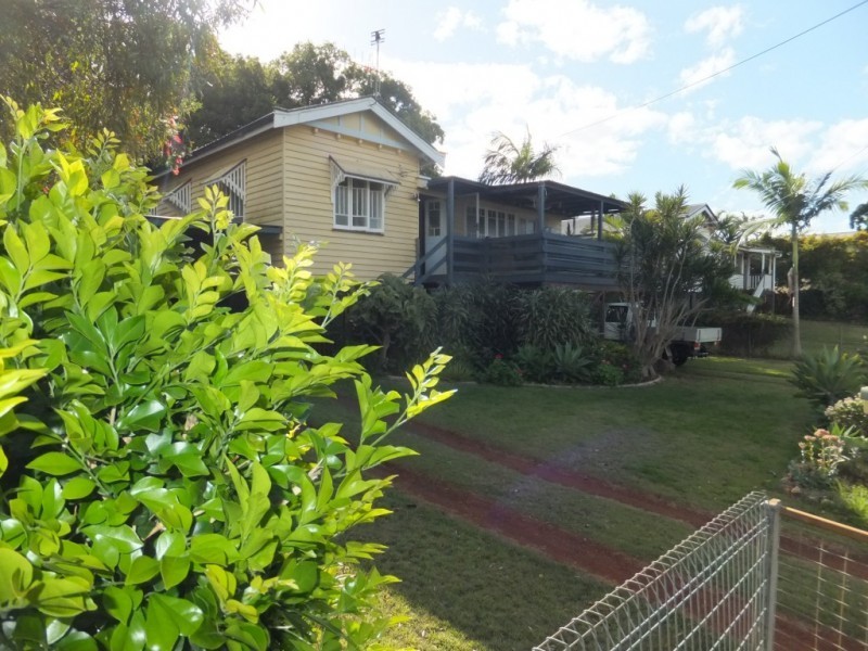 6 Queen Street, Childers QLD 4660