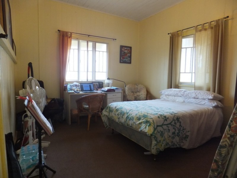 6 Queen Street, Childers QLD 4660