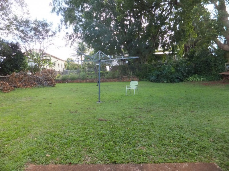 6 Queen Street, Childers QLD 4660