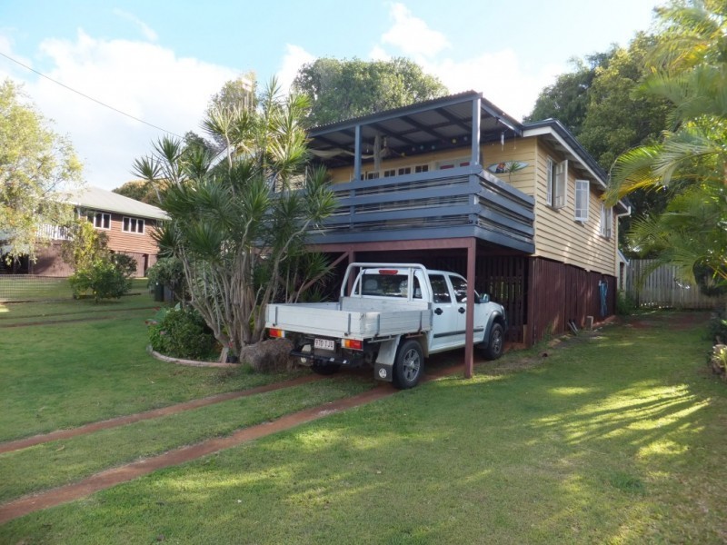 6 Queen Street, Childers QLD 4660