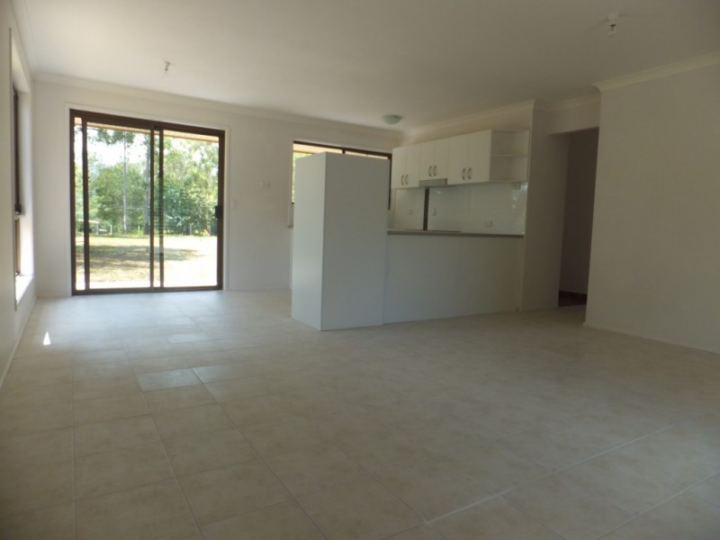 42-44 TYNDALL STREET, Apple Tree Creek QLD 4660