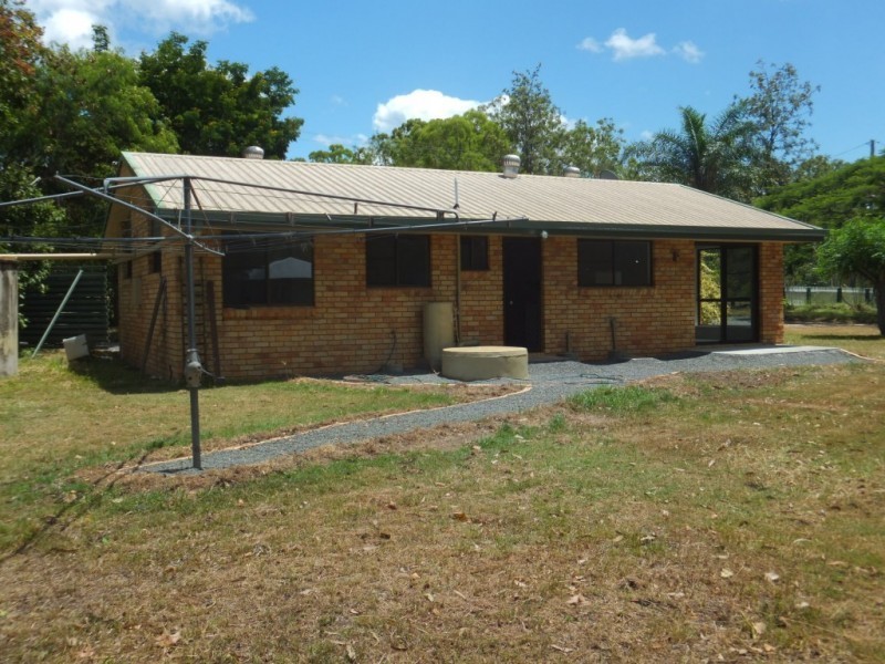 42-44 TYNDALL STREET, Apple Tree Creek QLD 4660