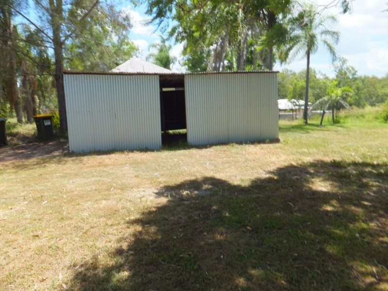 42-44 TYNDALL STREET, Apple Tree Creek QLD 4660