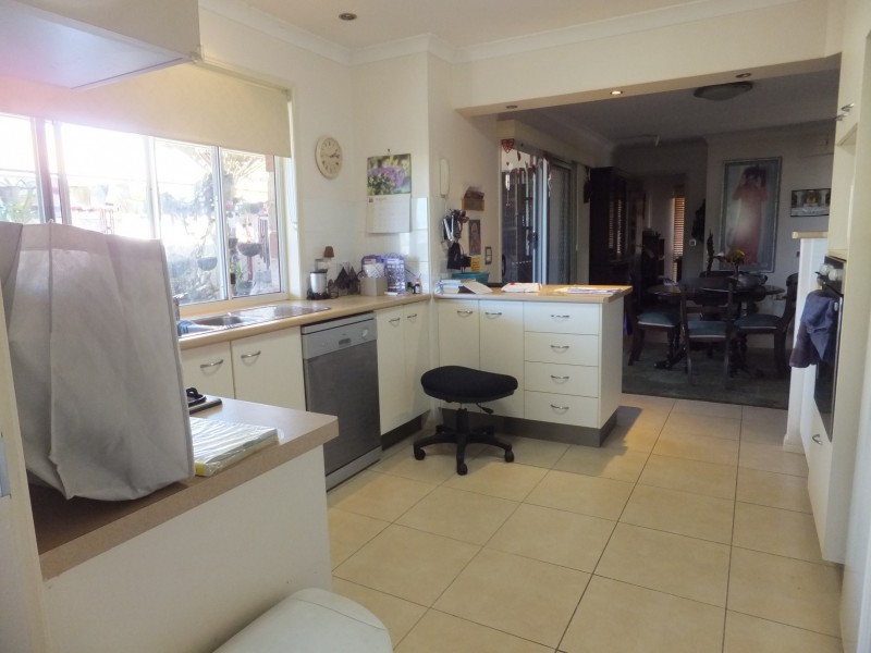 3/40 MACROSSAN STREET, Childers QLD 4660