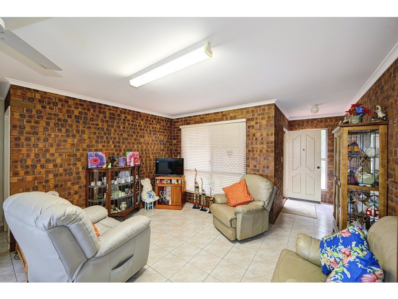 2/5 CEVN STREET, Childers QLD 4660