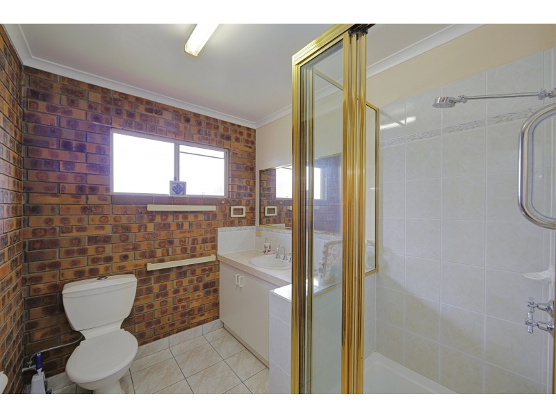 2/5 CEVN STREET, Childers QLD 4660