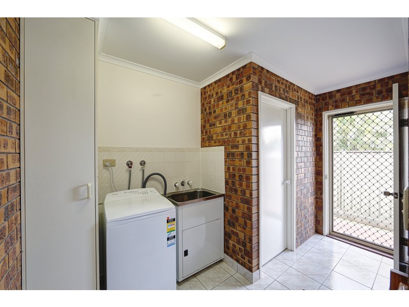 2/5 CEVN STREET, Childers QLD 4660