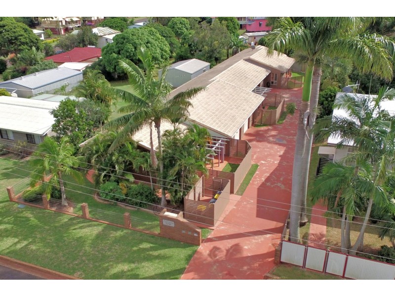 2/5 CEVN STREET, Childers QLD 4660