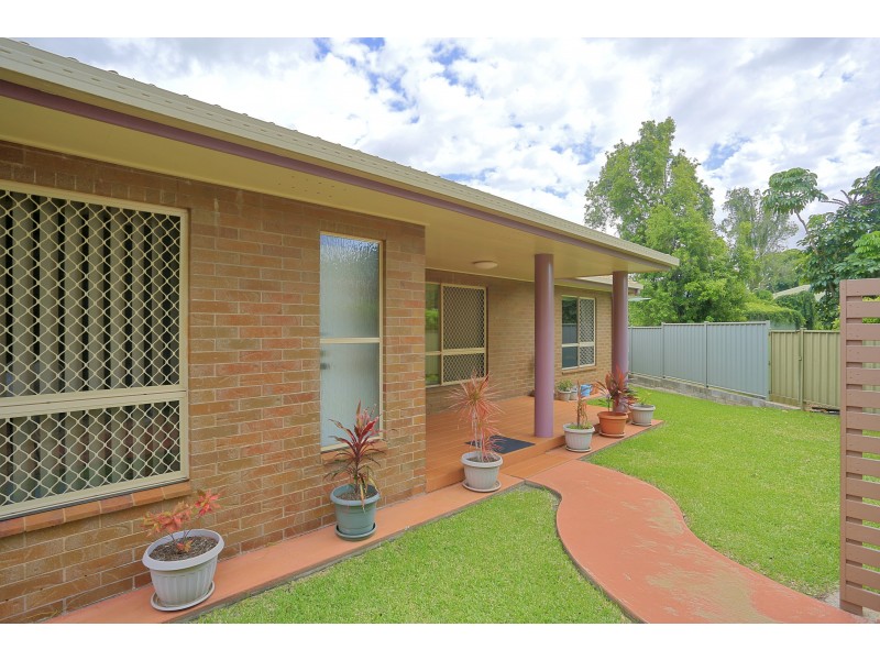 3/5 CEVN STREET, Childers QLD 4660