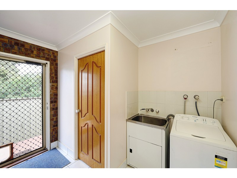 3/5 CEVN STREET, Childers QLD 4660