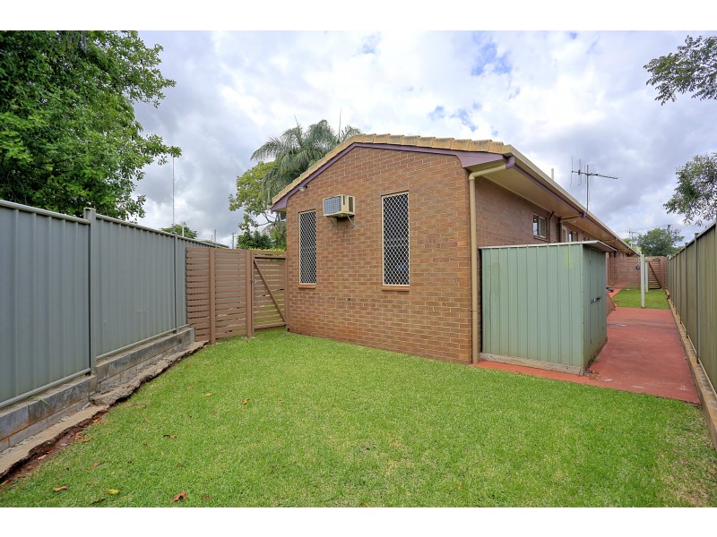 3/5 CEVN STREET, Childers QLD 4660