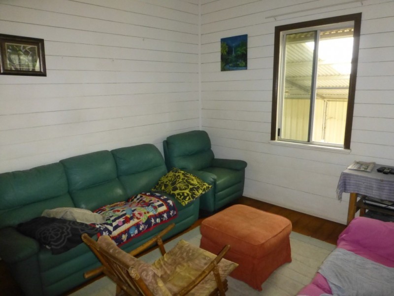 42 BLUFF VIEW ROAD, Biggenden QLD 4621