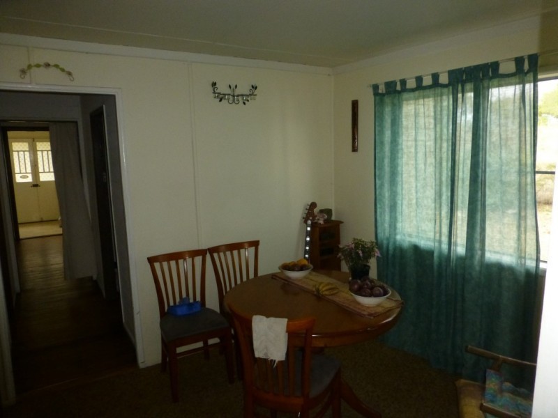 42 BLUFF VIEW ROAD, Biggenden QLD 4621