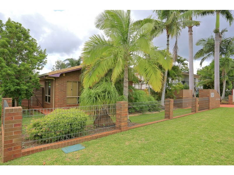 1/5 Cevn Street, Childers QLD 4660