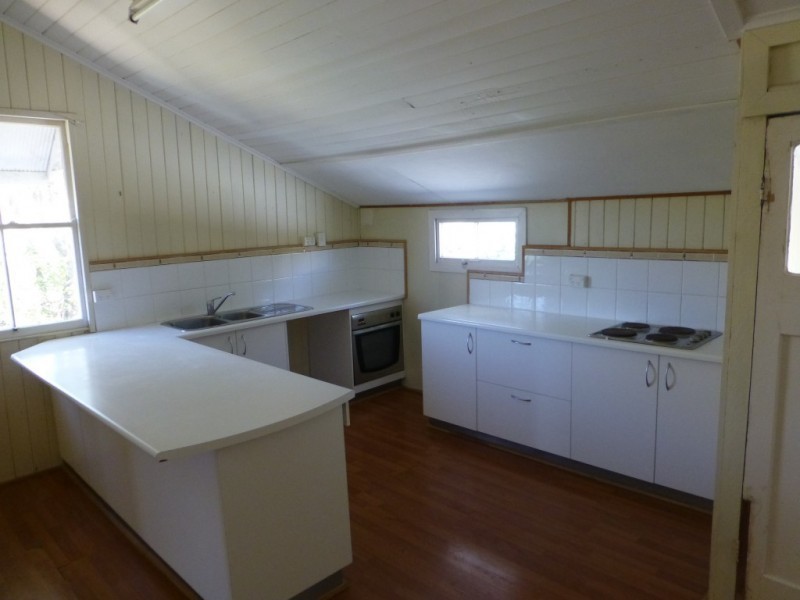 36 George Street, Biggenden QLD 4621