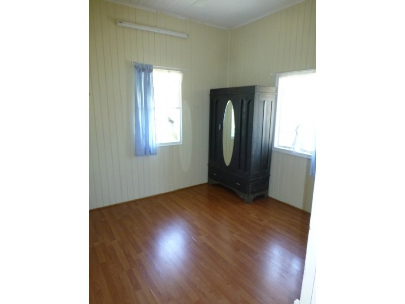 36 George Street, Biggenden QLD 4621