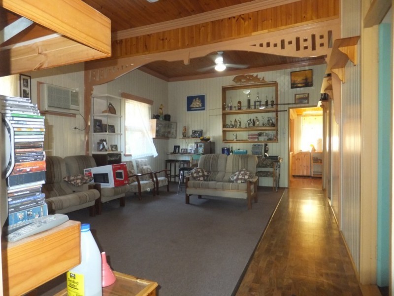 18 Broadhurst Street, Childers QLD 4660