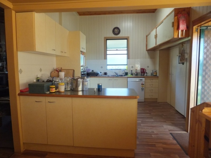 18 Broadhurst Street, Childers QLD 4660