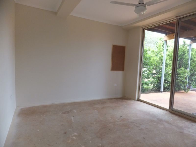 21 Hinkler Street, Childers QLD 4660