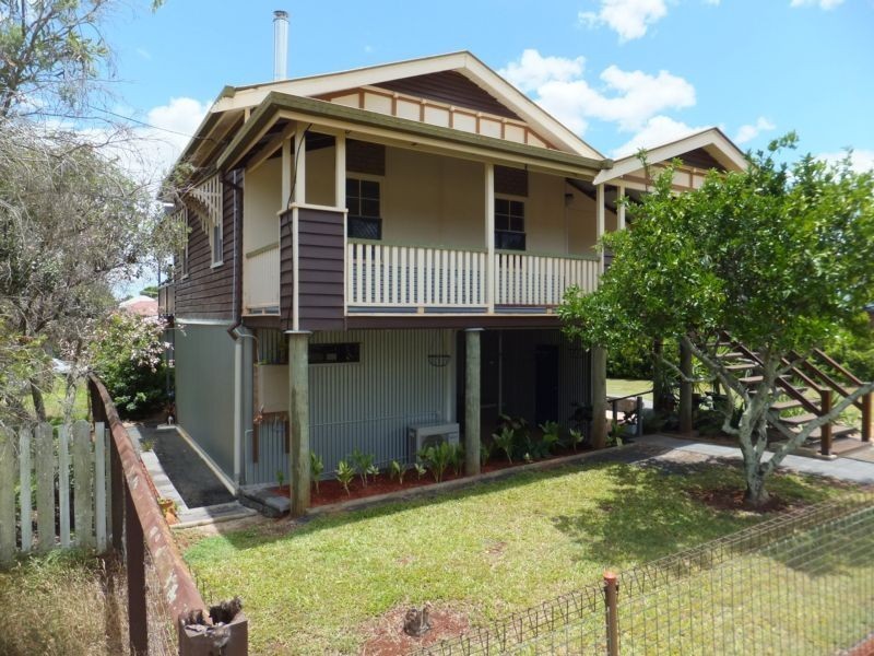 21 Hinkler Street, Childers QLD 4660