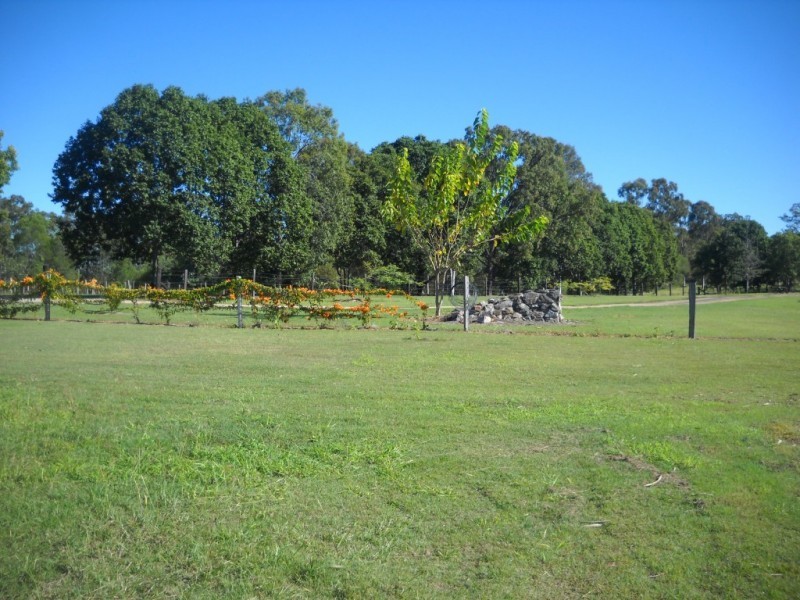 574 RAINBOWS ROAD, South Isis QLD 4660