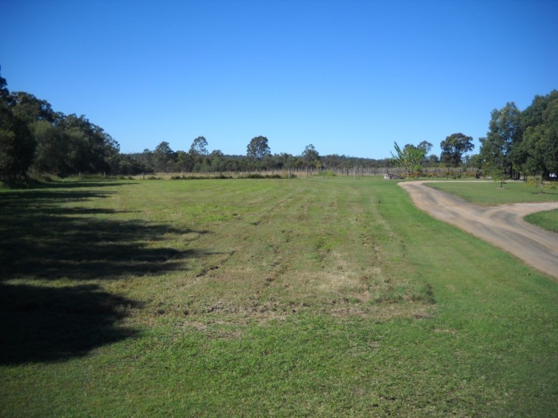 574 RAINBOWS ROAD, South Isis QLD 4660