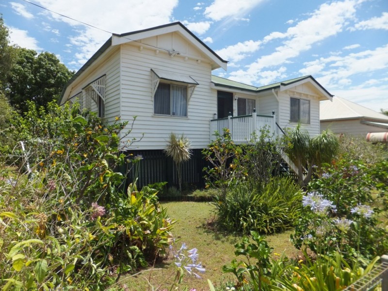 25 NELSON STREET, Childers QLD 4660