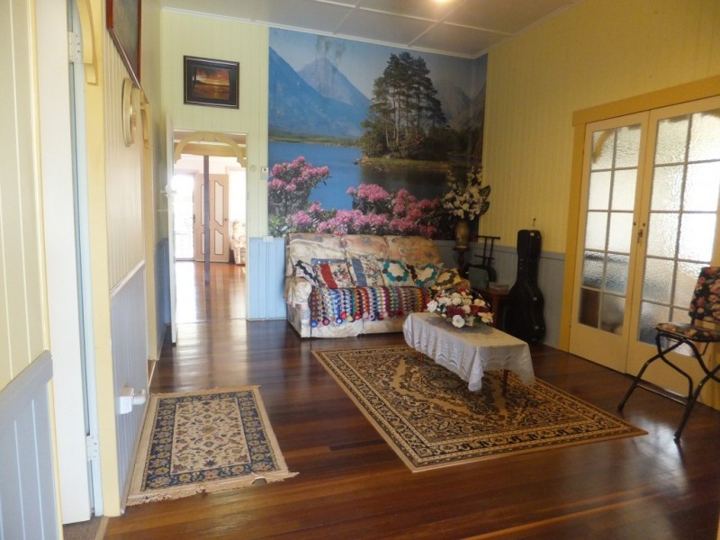 25 NELSON STREET, Childers QLD 4660