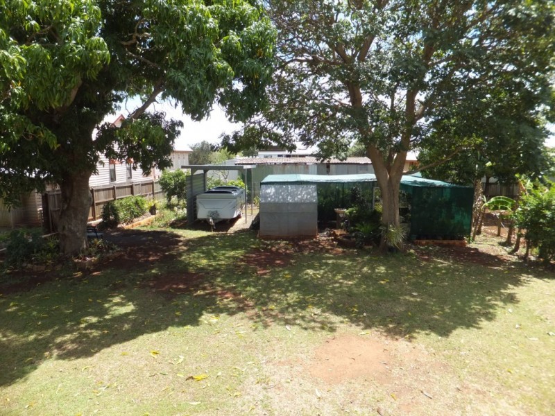 25 NELSON STREET, Childers QLD 4660