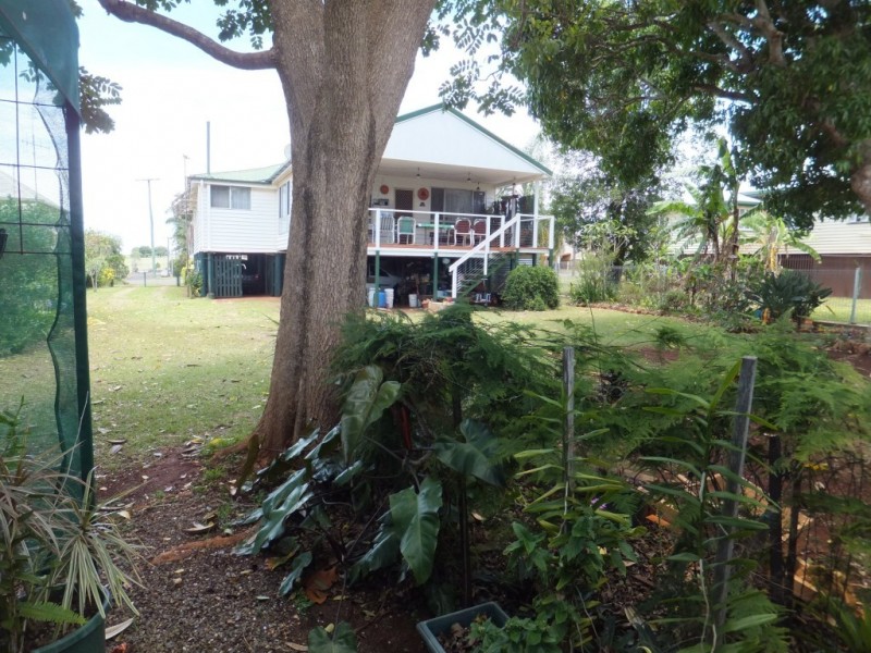 25 NELSON STREET, Childers QLD 4660