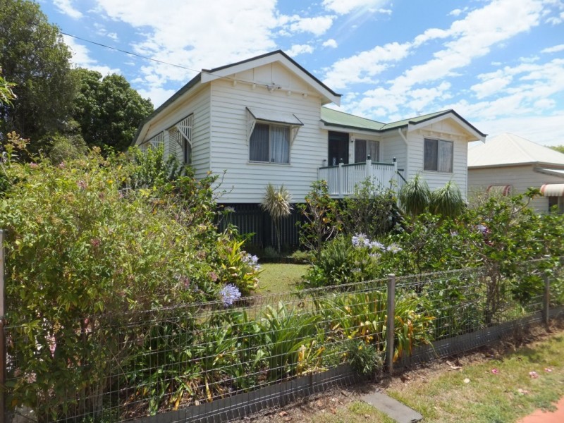 25 NELSON STREET, Childers QLD 4660