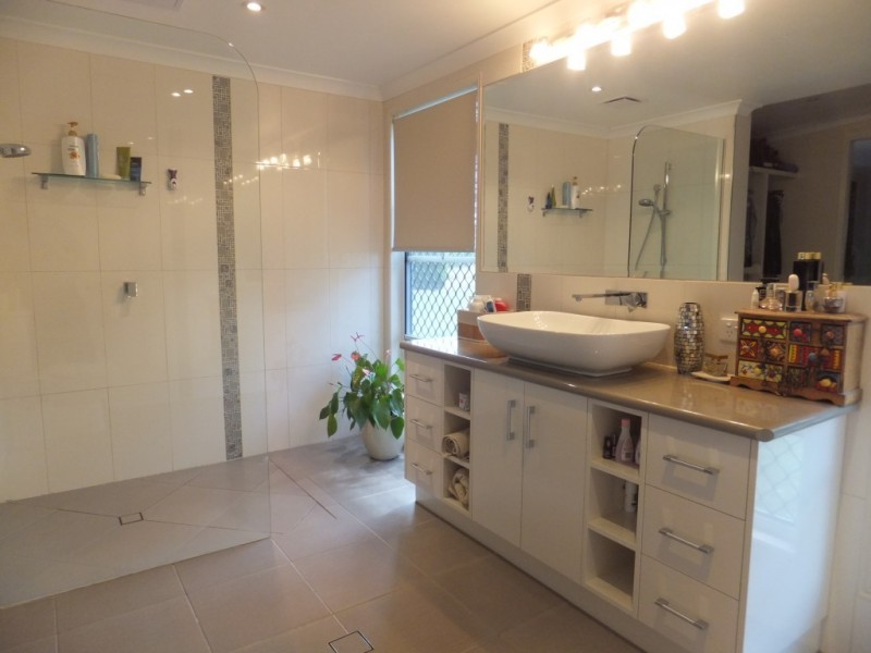 87 NORTH ISIS ROAD, North Isis QLD 4660