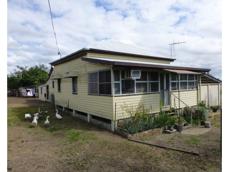 42 Bluffview Road, Biggenden QLD 4621