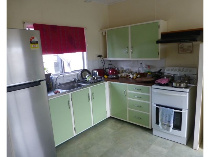 42 Bluffview Road, Biggenden QLD 4621