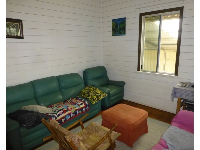 42 Bluffview Road, Biggenden QLD 4621