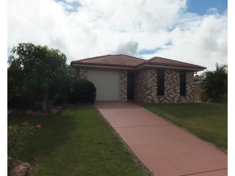 30 Pioneer Avenue, Childers QLD 4660