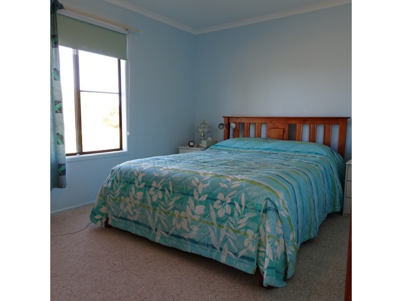 2 WATKINS STREET, Buxton QLD 4660