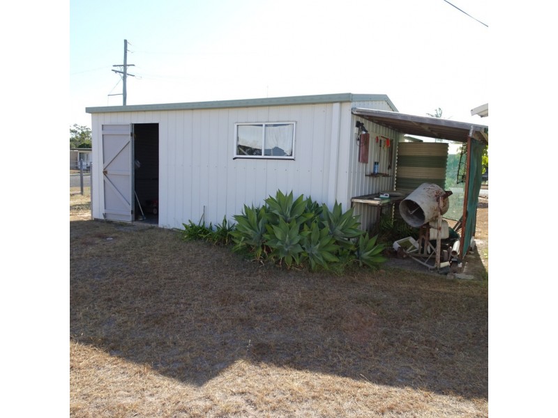2 WATKINS STREET, Buxton QLD 4660
