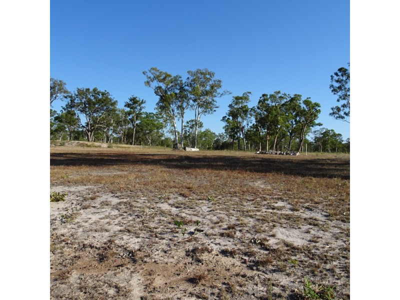 10 GREEN COURT, Buxton QLD 4660