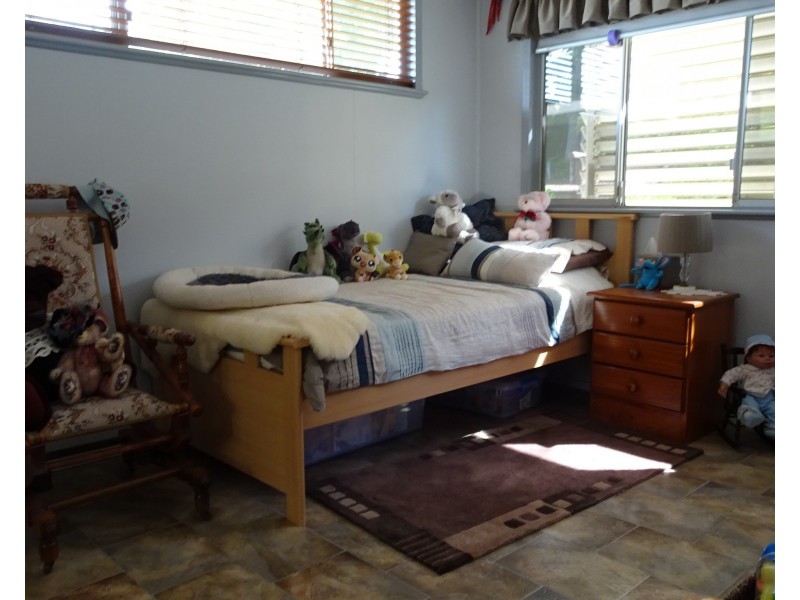 12 ELIZABETH STREET, Childers QLD 4660