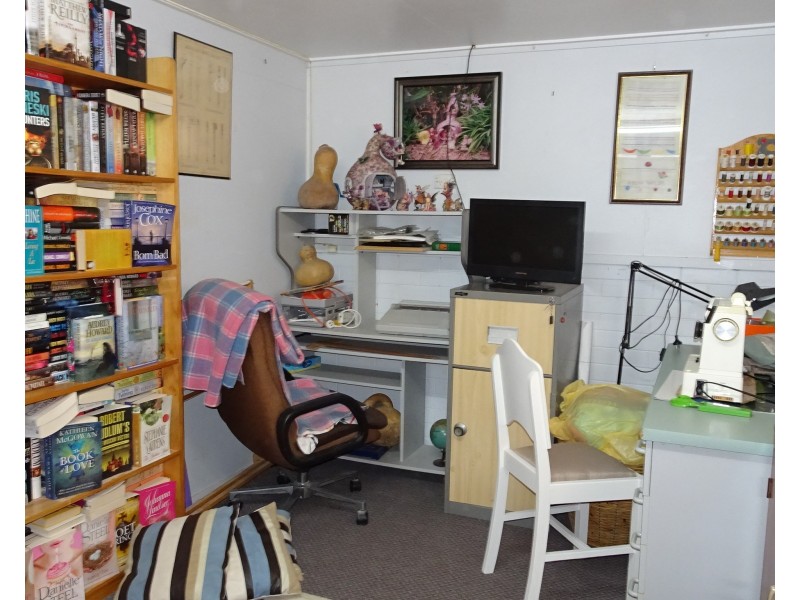 12 ELIZABETH STREET, Childers QLD 4660