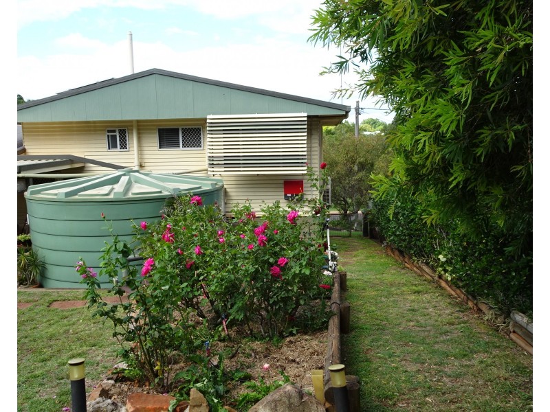 12 ELIZABETH STREET, Childers QLD 4660