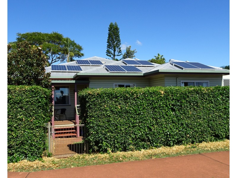 192 CHURCHILL STREET, Childers QLD 4660