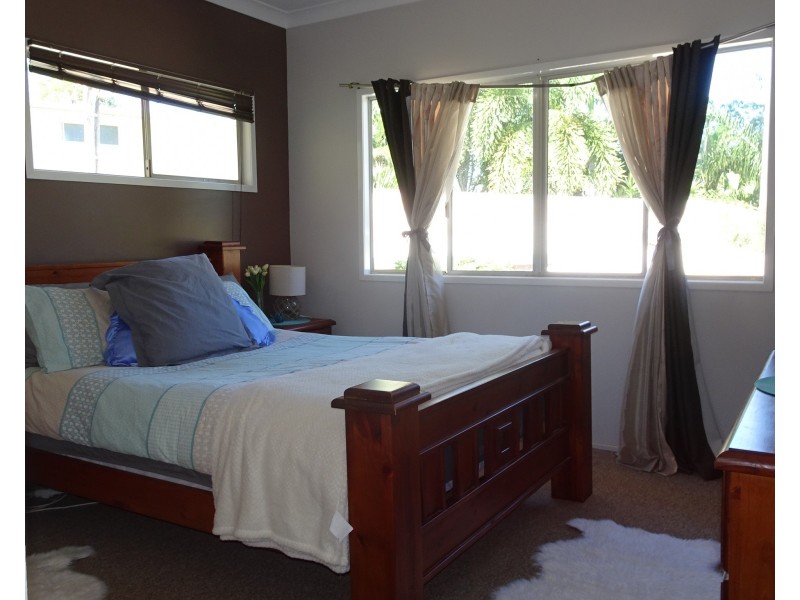 192 CHURCHILL STREET, Childers QLD 4660