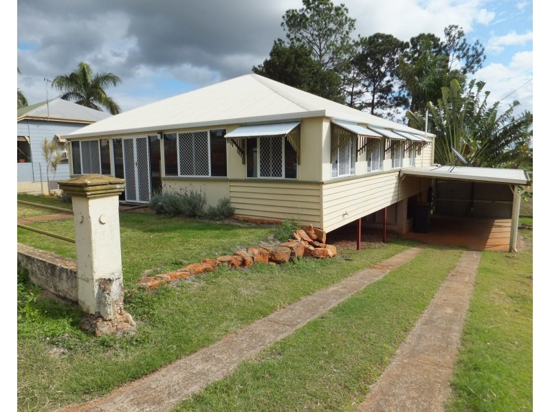 30 RIDGWAY STREET, Childers QLD 4660