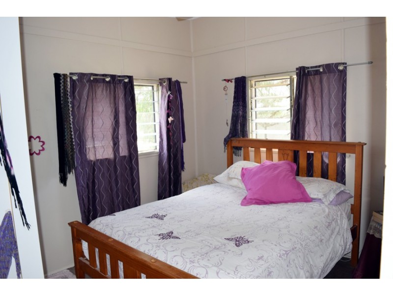 8 Adelong Street, Gayndah QLD 4625