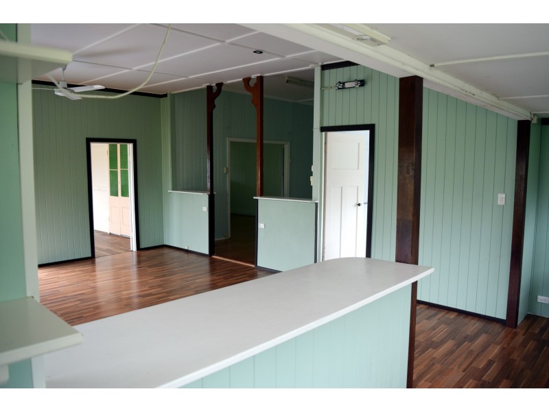 28 Barrow, Gayndah QLD 4625