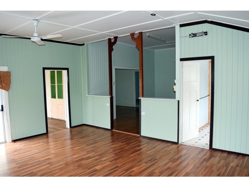 28 Barrow, Gayndah QLD 4625