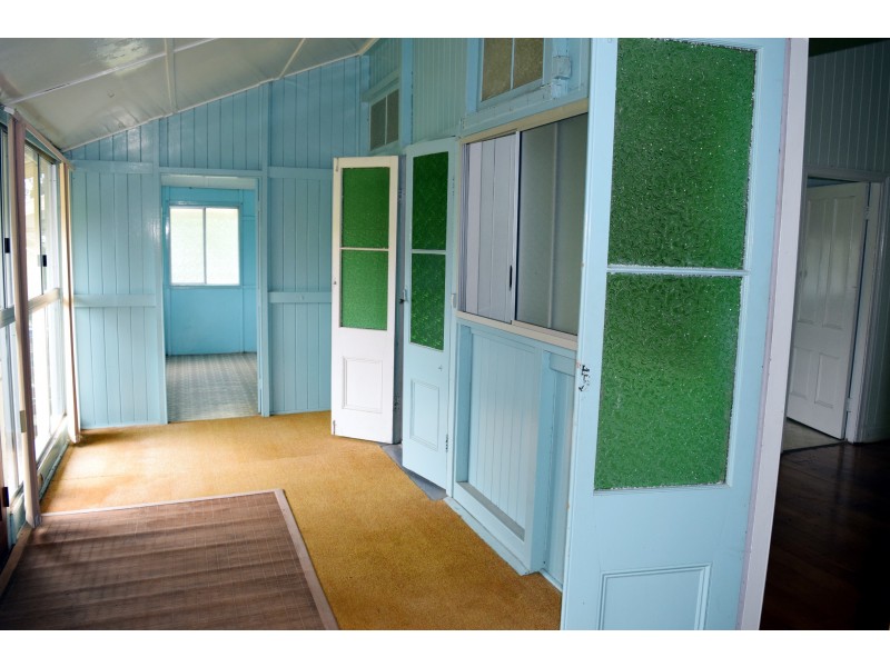 28 Barrow, Gayndah QLD 4625